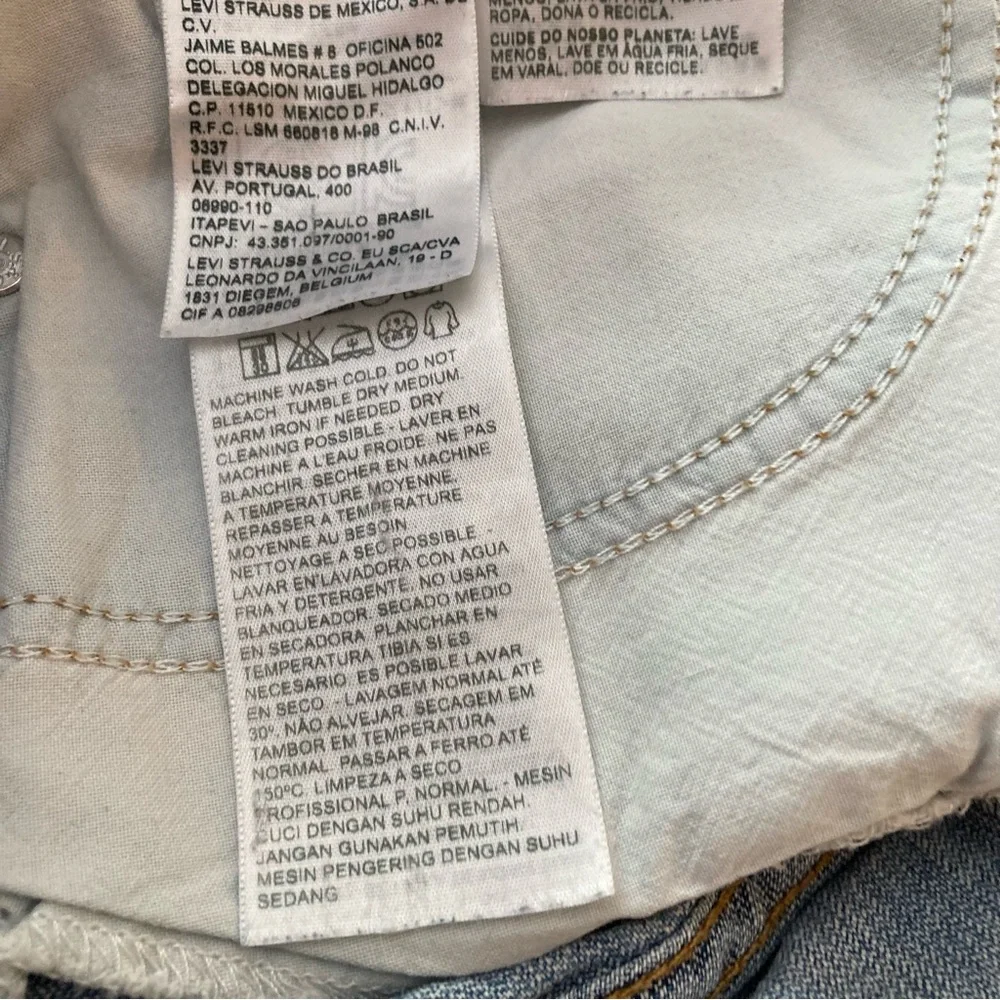 Levi’s 525 Perfect Waist Light Wash Blue Jeans Stretch Denim Straight